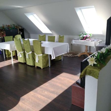 Apartman Gabika Na Zahori Lägenhet Malacky Exteriör bild